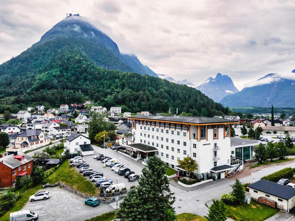 Grand Hotel – by Classic Norway Hotels Åndalsnes Exterior foto