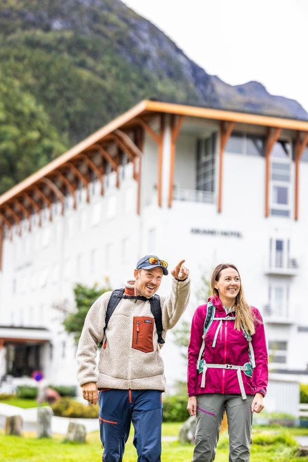 Grand Hotel – by Classic Norway Hotels Åndalsnes Exterior foto