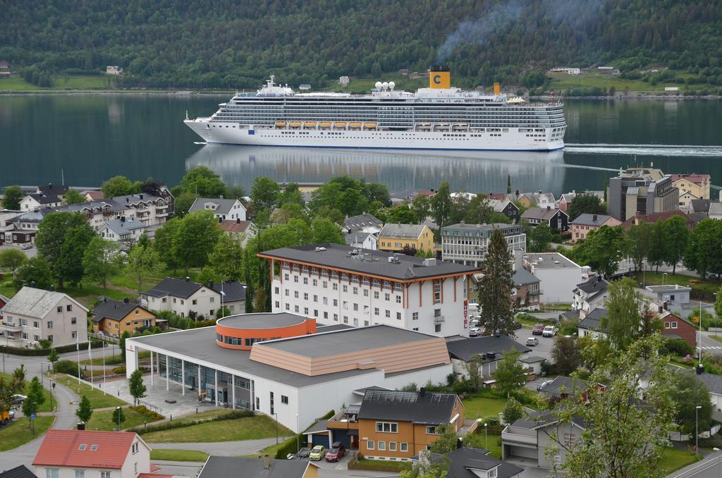 Grand Hotel – by Classic Norway Hotels Åndalsnes Exterior foto